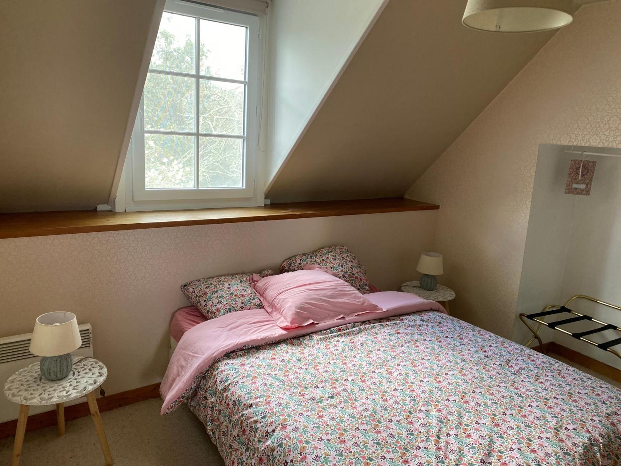 Chambre De Rose - Le Refuge Des Parachutistes - En Bordure Du Marais Neuville-au-Plain Luaran gambar